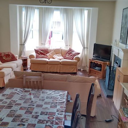 Fairman House Backpackers Bed & Breakfast Londonderry ภายนอก รูปภาพ