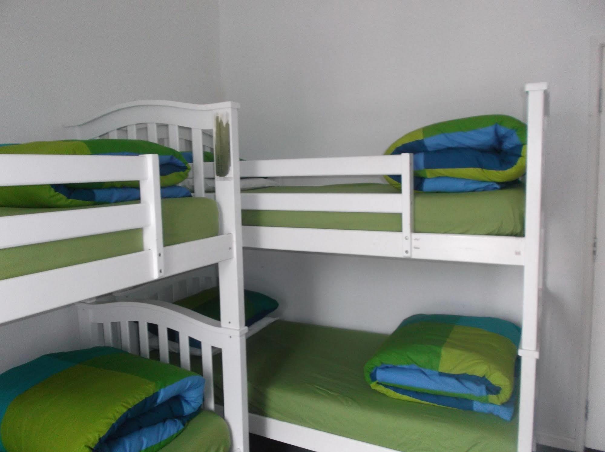 Fairman House Backpackers Bed & Breakfast Londonderry ภายนอก รูปภาพ