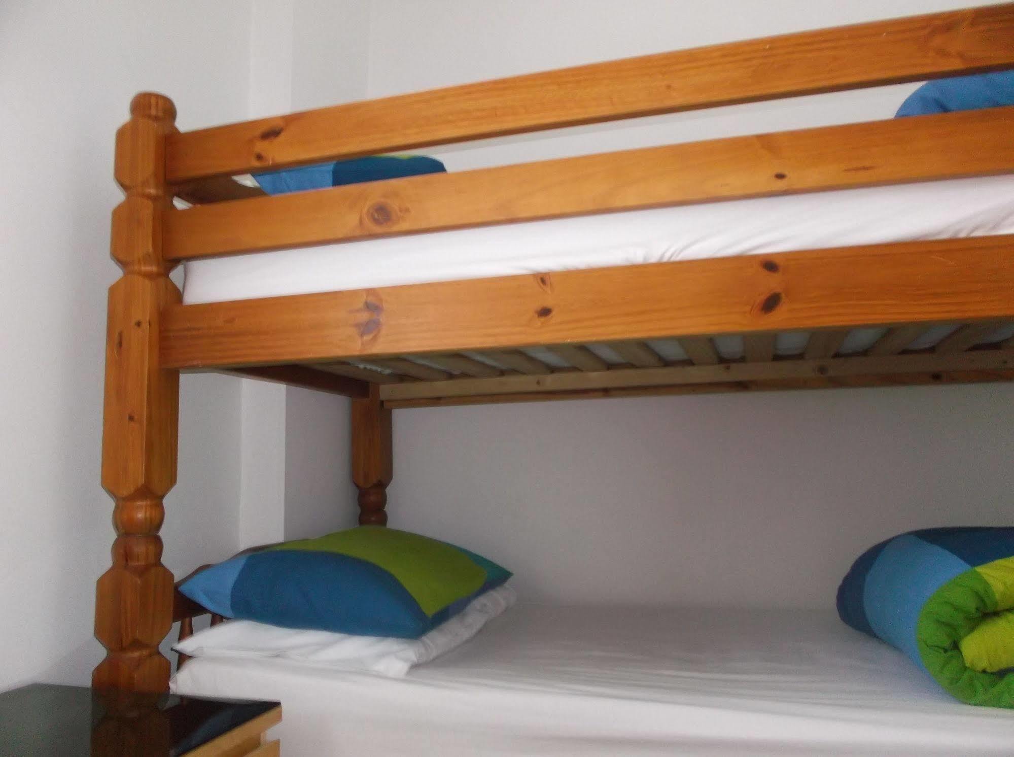 Fairman House Backpackers Bed & Breakfast Londonderry ภายนอก รูปภาพ